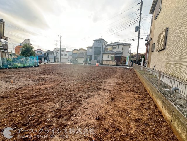 【外観】 | 松戸市五香南8期　全4区画 | 新しい家が増えても、空の広さはそのまま。春には桜、夏には青空、秋にはやわらかな光。季節ごとに表情を変える街で、長く暮らせる安心を。