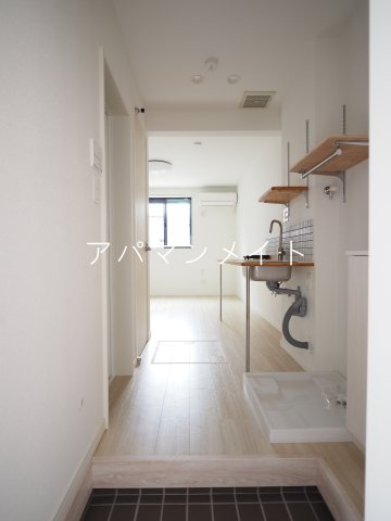 【内装】 | カンプノウＴＯＴＳＵＫＡ | 玄関からの眺めです