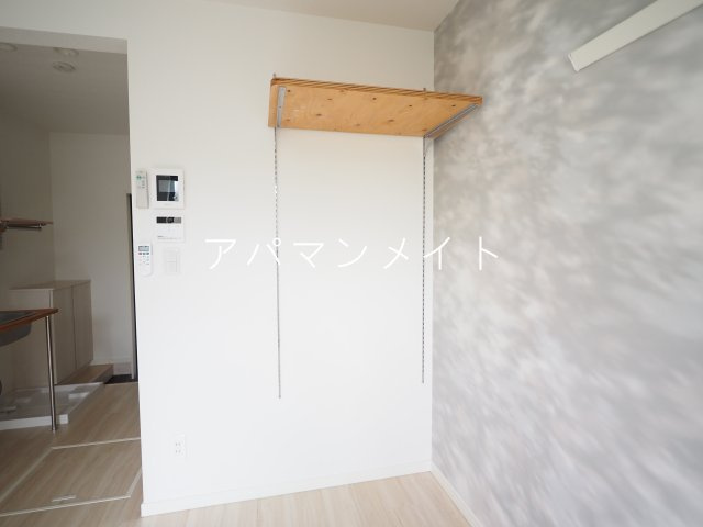 【収納】 | カンプノウＴＯＴＳＵＫＡ | お部屋に可動棚のあるスペースがあります