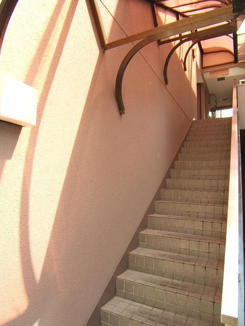 福岡市中央区警固１丁目の賃貸マンションのエントランス|エントランス写真