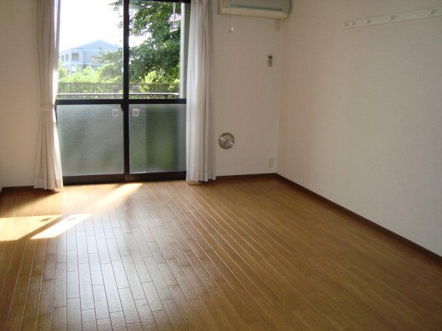 ホワイトガーデンの内装|洋室