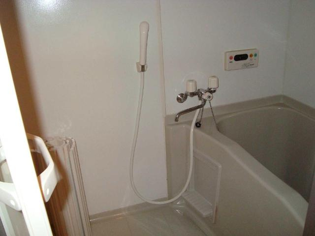 ホワイトガーデンの浴室|バス