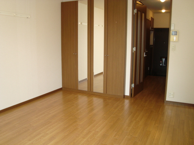 ホワイトガーデンの内装|洋室