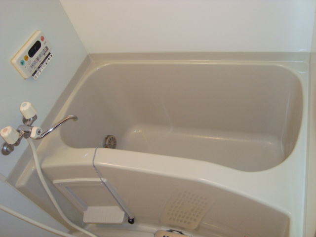 ホワイトガーデンの浴室|バス