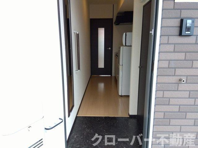 レオネクストアルファの玄関