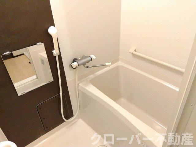 レオネクストアルファの浴室