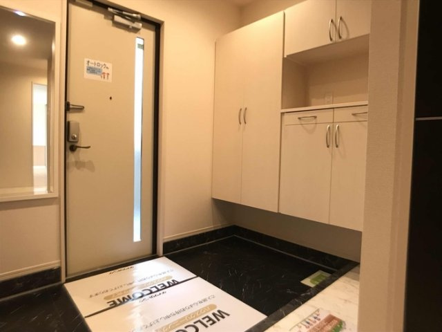 ラシュレの玄関