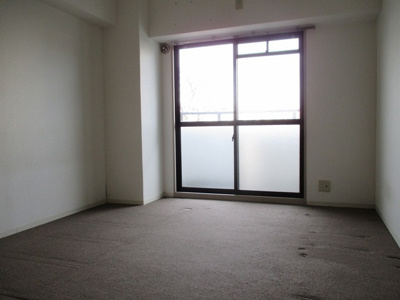 【居間・リビング】 | テラート１ | 明るくキレイなお部屋です