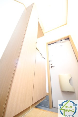 エテルノ・スクウェア参番館の玄関|※類似写真