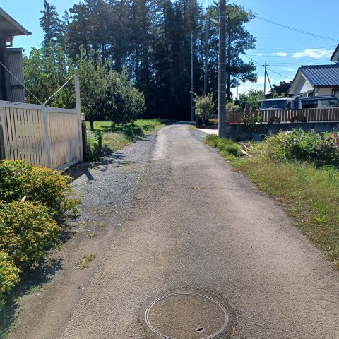 東松山市大字石橋 土地99坪の前面道路含む現地写真|前面道路：東側の公道に接道