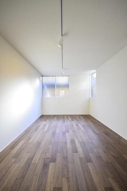 グランエッグス池袋要町の居間・リビング