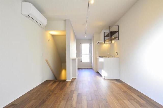 グランエッグス池袋要町の玄関