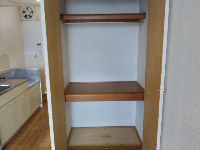 エステートピアＫの収納