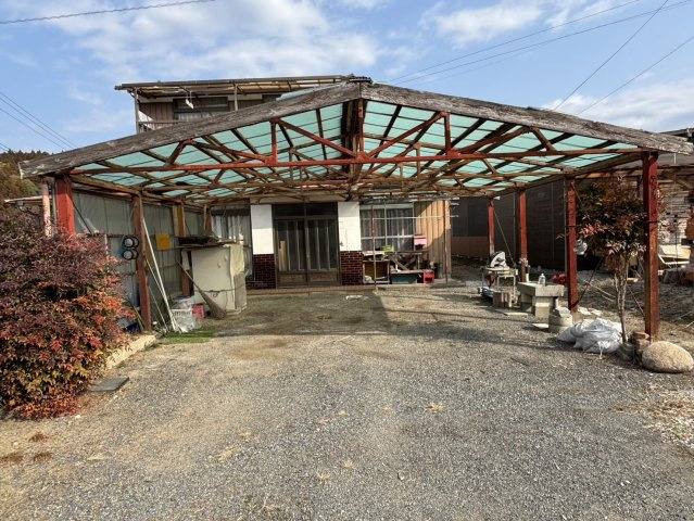 山田町法田　５DKの駐車場