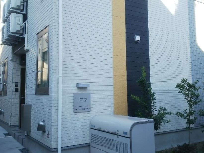 ハーモニーテラス方南町Westのエントランス