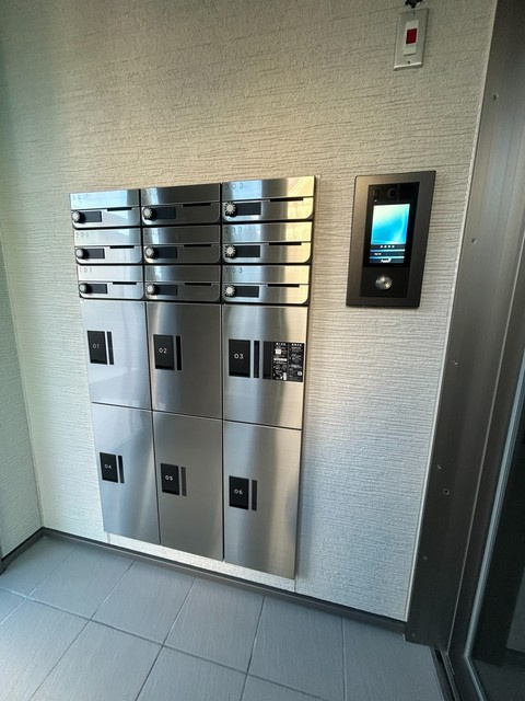 ブラン蒲町のエントランス