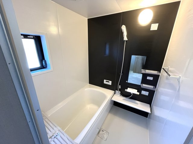 【浴室】 | 仲介手数料無料！有帆小学校に通えるリフォーム済み中古住宅　山陽小野田市共和台 | １坪タイプのゆったりとしたお風呂