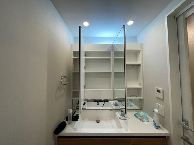 プラウド富士見ヶ丘コートテラスの洗面所