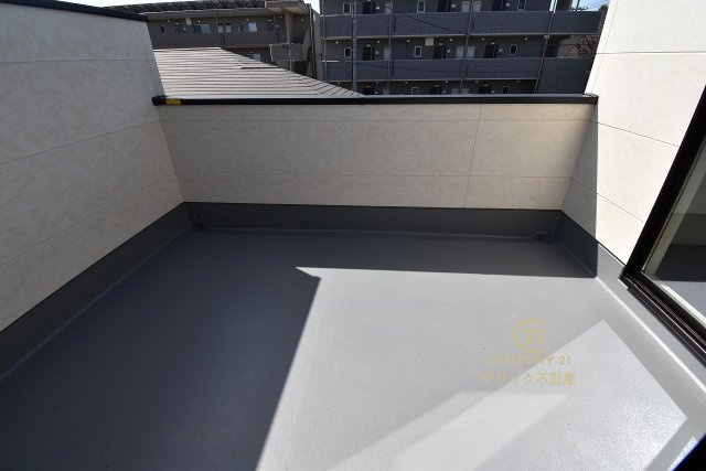 GRACE　水戸市小吹町　2期 　1のバルコニー|日当たり良好なバルコニーです。気分転換に出るだけでも、晴れた日にお洗濯物やお布団を一気に干すのも気持ちがいい♪