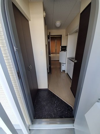 レオネクスト筒井の玄関