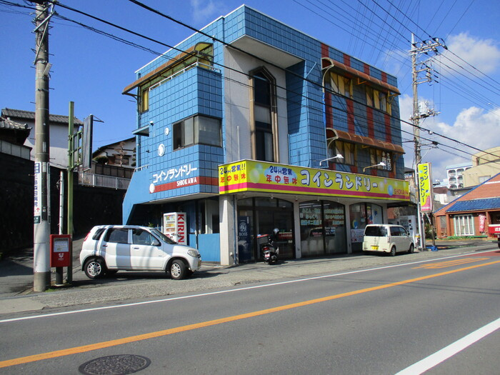 パルティーレの周辺