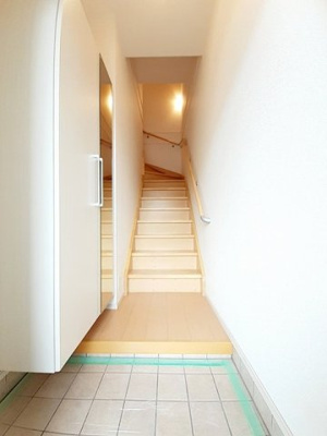 【玄関】 | ジェルメ | 収納もある玄関です