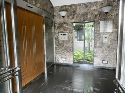 【ロビー】 | プレイスアイズ