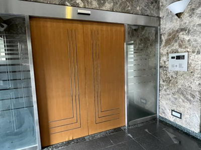 【エントランス】 | プレイスアイズ