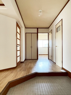 ドエル昭和の玄関