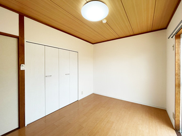 ドエル昭和の洋室