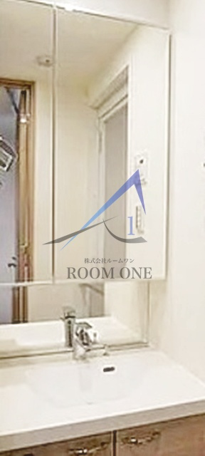 ルーブル武蔵中原弐番館の洗面所|洗面台です。