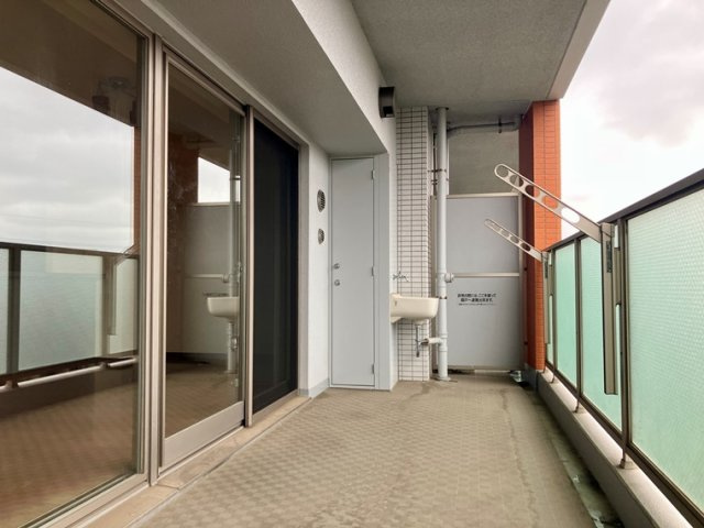 川崎サイトシティⅡ番館のバルコニー
