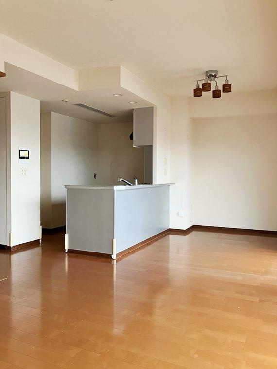 川崎サイトシティⅡ番館の居間・リビング