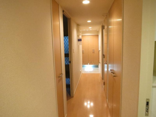 レジディア泉の玄関