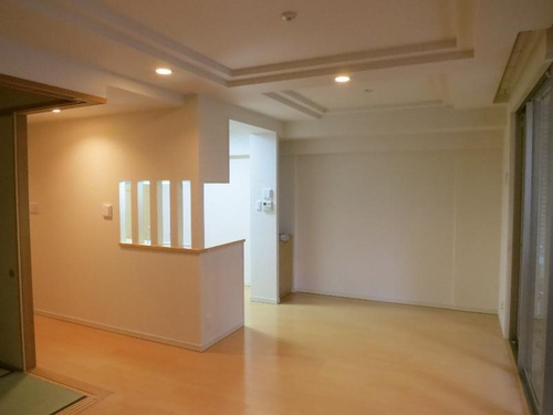 レジディア泉の居間・リビング