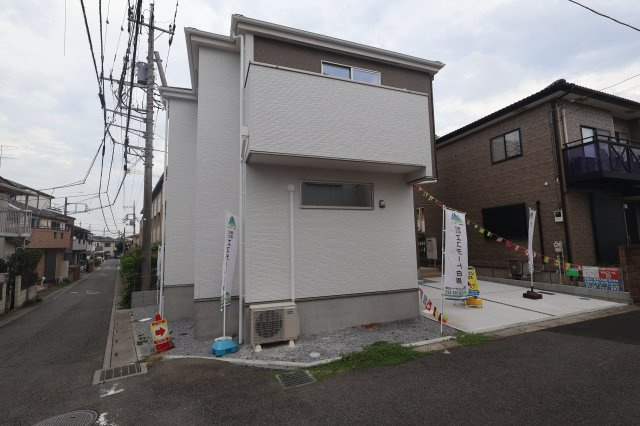 《仲介手数料無料》上尾市本町６丁目1-13新築一戸建てTerrechezの外観