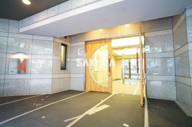 【エントランス】 | ナイスアーバンプラザ横濱ウエスト | 管理の行き届いたエントラスです♪