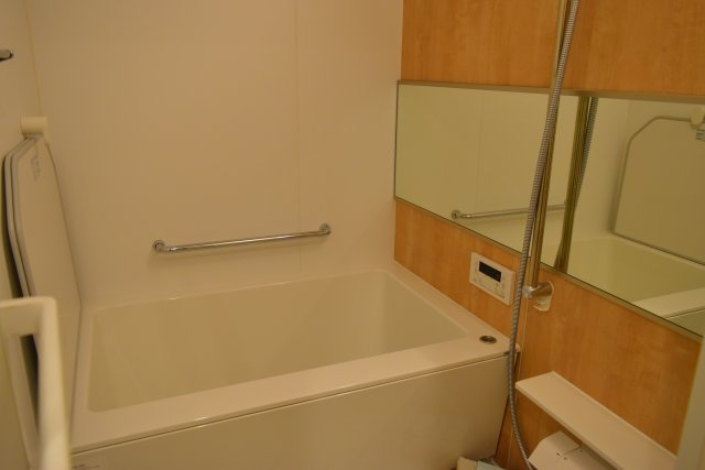 東村山市久米川町４丁目の中古マンションの浴室