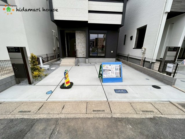上尾市弁財1丁目　新築戸建　ブルーミング01の駐車場