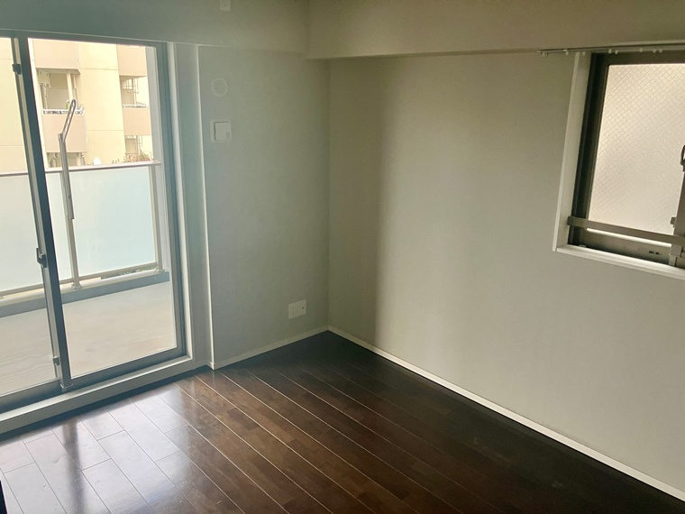 レーベン新川崎デュアリズムの寝室