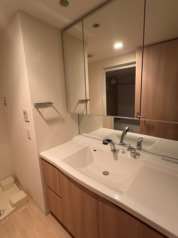 グランビュースクエアの洗面所|忙しい朝には欠かせない洗面所です