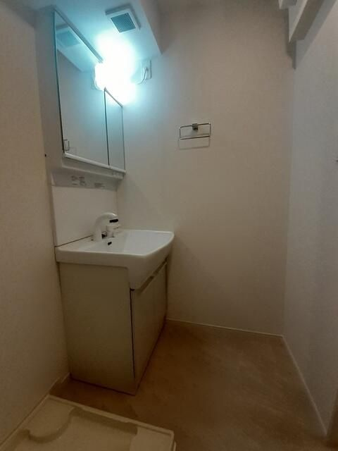 ヒルサイドハウスⅢの洗面所