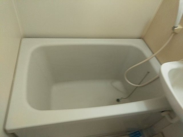 メゾンアランテBの浴室