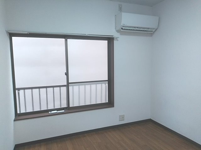 メゾンアランテBの居間・リビング