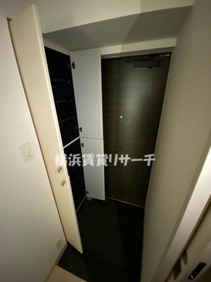 【玄関】 | フェニックス新横濱クアトロ