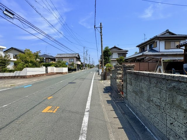 売土地　中央区馬郡町の前面道路含む現地写真