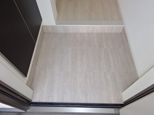 姫路市苫編南１丁目のハイツの玄関