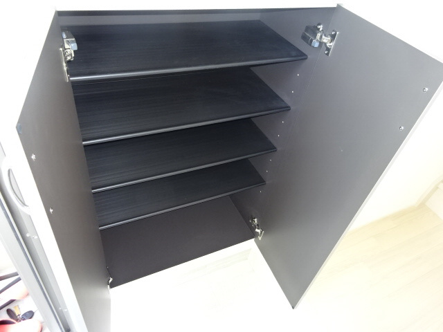 姫路市苫編南１丁目のハイツの収納