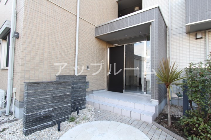 アンフィニ勝川のエントランス