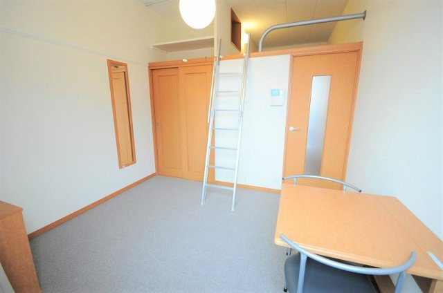 レオパレス北条口の居間・リビング